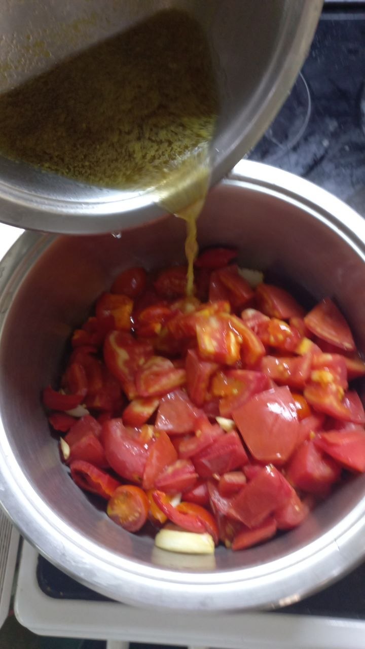 Sipanje bujona
